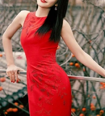 What is fabric weaving process?